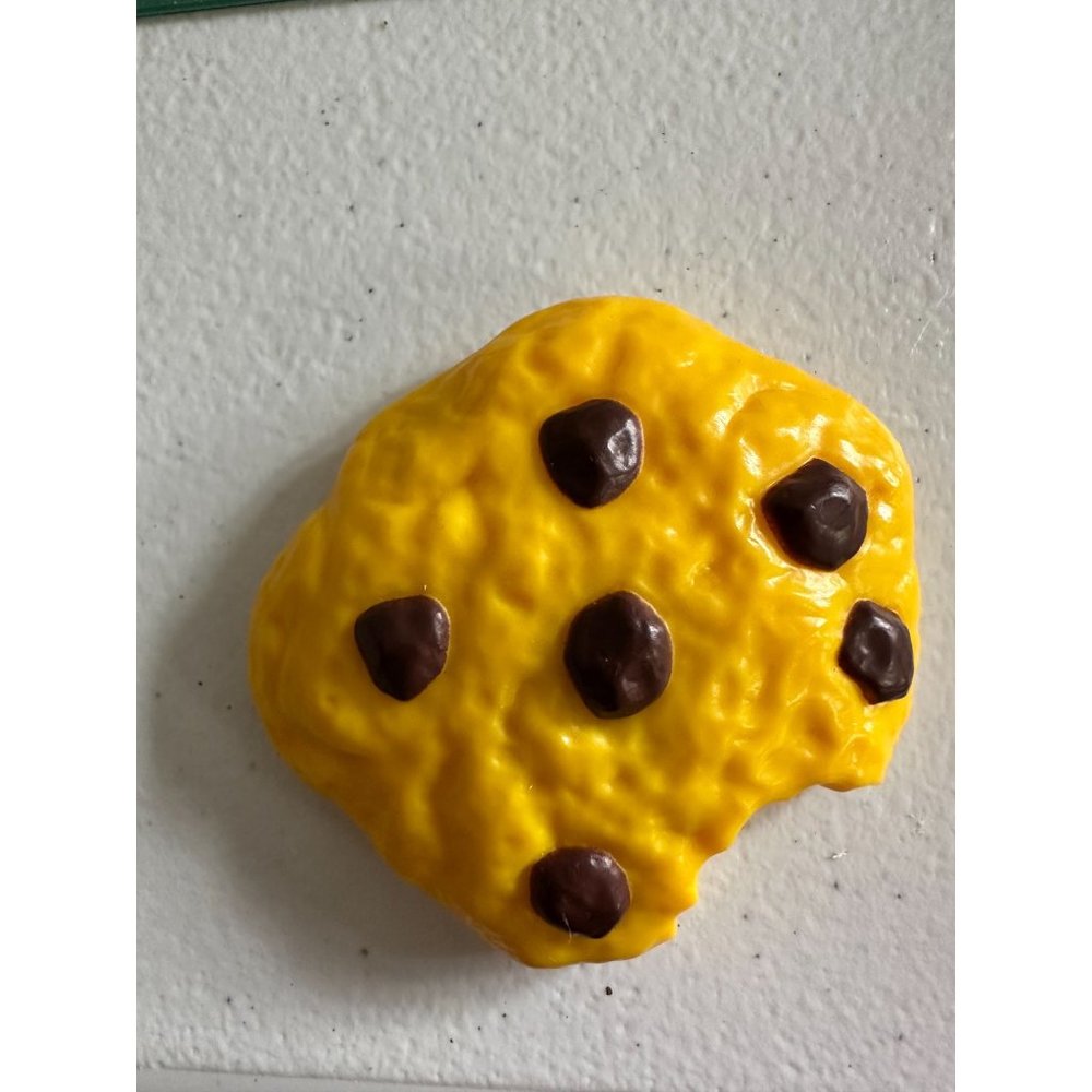 Vintage Baby I Know Yellow Cookie Chocolate Chip Replacement Part Six Chips 2000